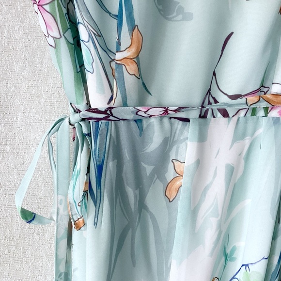 Yumi Kim Wrap Maxi Dress Woman’s Size Medium Mint Green Floral Print - Picture 8 of 12